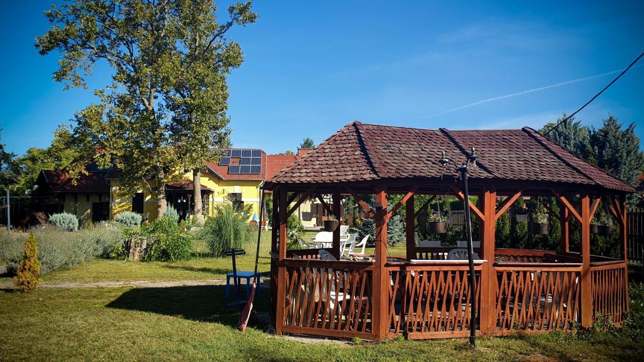 Harmonia Apartmanhaz Балатонлеле Екстериор снимка