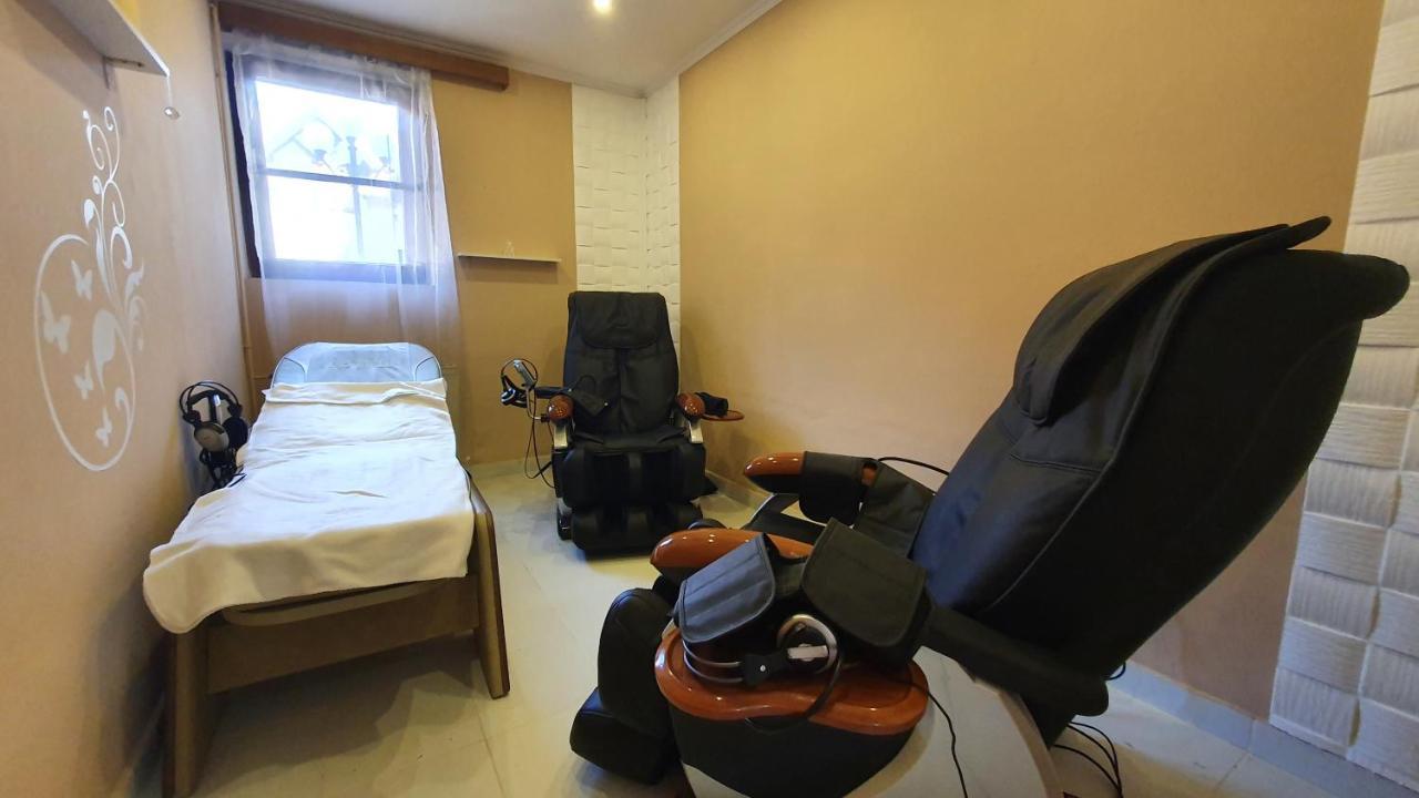 Harmonia Apartmanhaz Балатонлеле Екстериор снимка