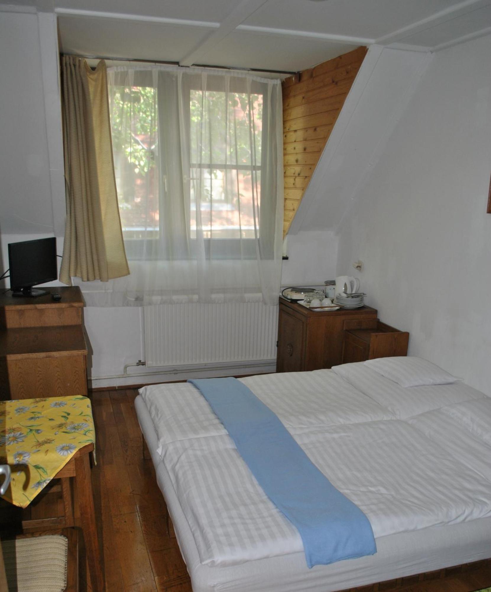 Harmonia Apartmanhaz Балатонлеле Стая снимка